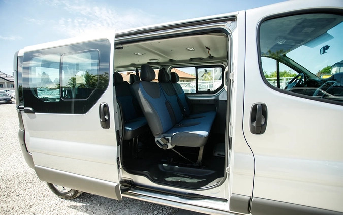 Renault Trafic cena 58900 przebieg: 218000, rok produkcji 2014 z Sandomierz małe 667
